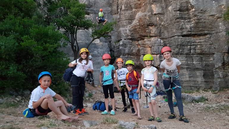 Pomladni plezalni tabor z mlajšimi plezalci – 11. – 12.5.2018
